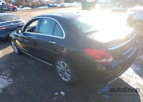 2018 Mercedes-Benz C 300 4Matic из США, поврежденный, VIN 55SWF4KB5JU246400